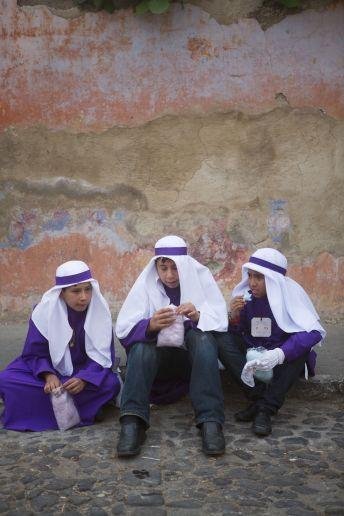 Latin Americans Commemorate the Passion of Christ Throughout the Region