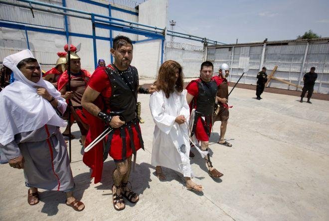 Latin Americans Commemorate the Passion of Christ Throughout the Region